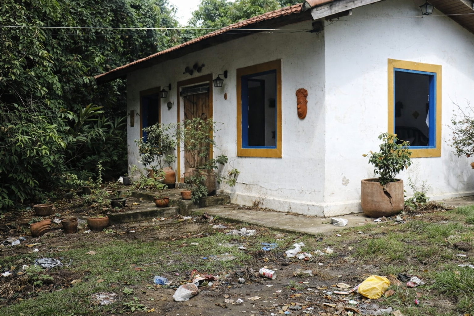 Einfahrt / Aussenbereich vorher